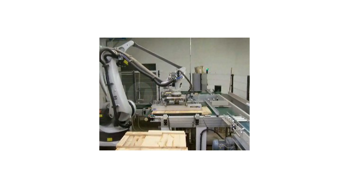 Roboti za zlaganje razrezanih elementov za optimirnim čelilnikom